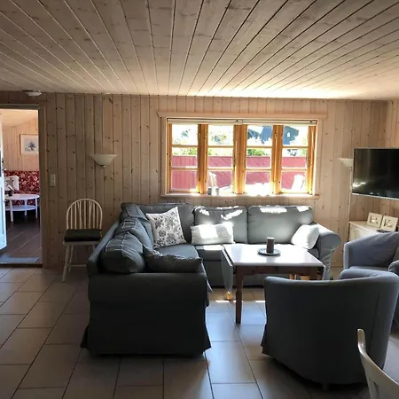 Bl1743-pandrup-rodhus-skolevej-14 * Pandrup